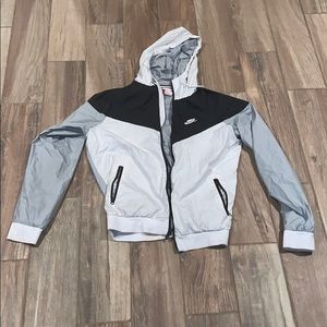 Men’s Nike Windbreaker With Hood
